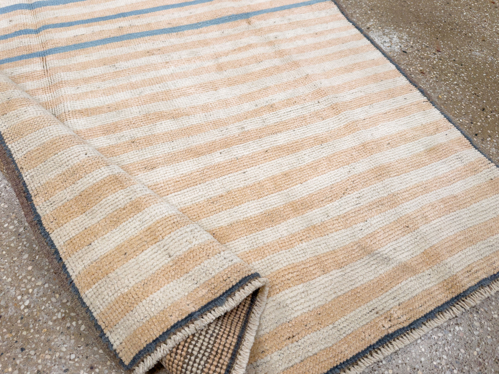 Vintage Turkish Anatolian Throw Rug, No.33615 - Staging