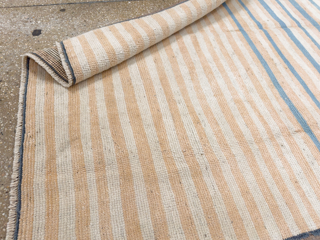 Vintage Turkish Anatolian Throw Rug, No.33615 - Staging