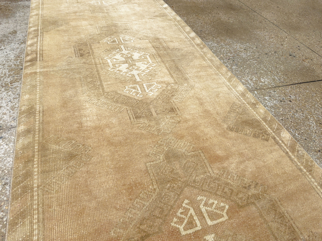 Vintage Turkish Anatolian Runner, No.33616 - Staging