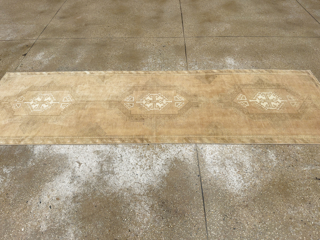 Vintage Turkish Anatolian Runner, No.33616 - Staging