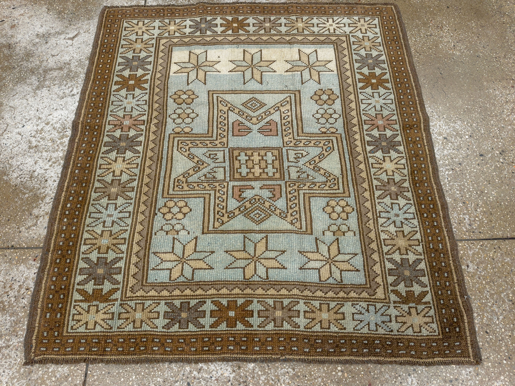 Vintage Caucasian Throw Rug, No.33618 - Staging