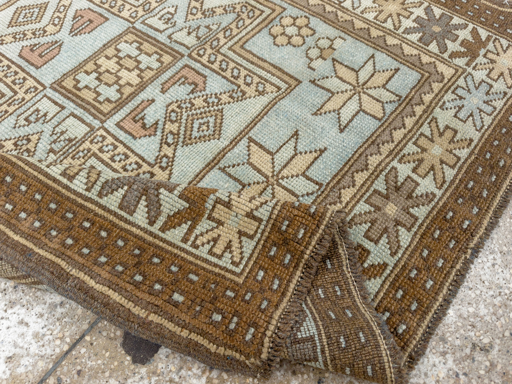Vintage Caucasian Throw Rug, No.33618 - Staging