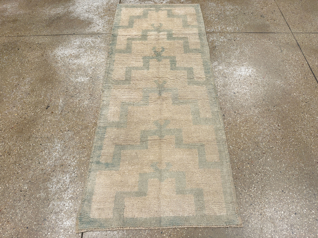 Vintage Turkish Anatolian Throw Rug, No.33623 - Staging