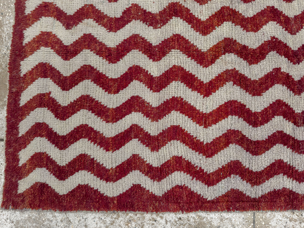 Vintage Turkish Anatolian Accent Rug, No.33626 - Staging