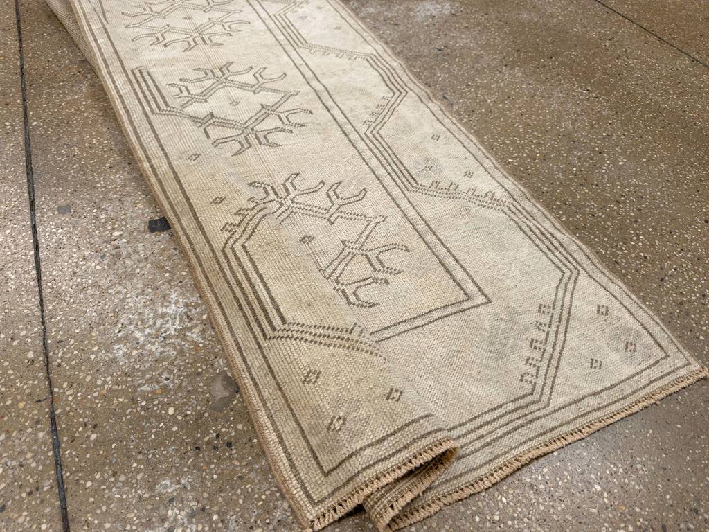 Vintage Turkish Anatolian Long Runner, No.33627 - Staging