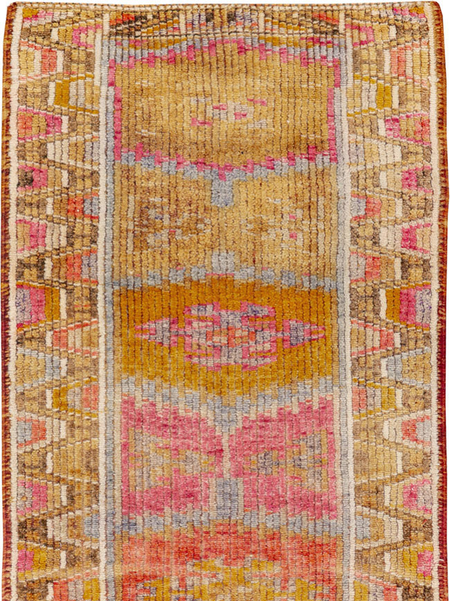 Vintage Turkish Anatolian Runner, No.33640 - Staging