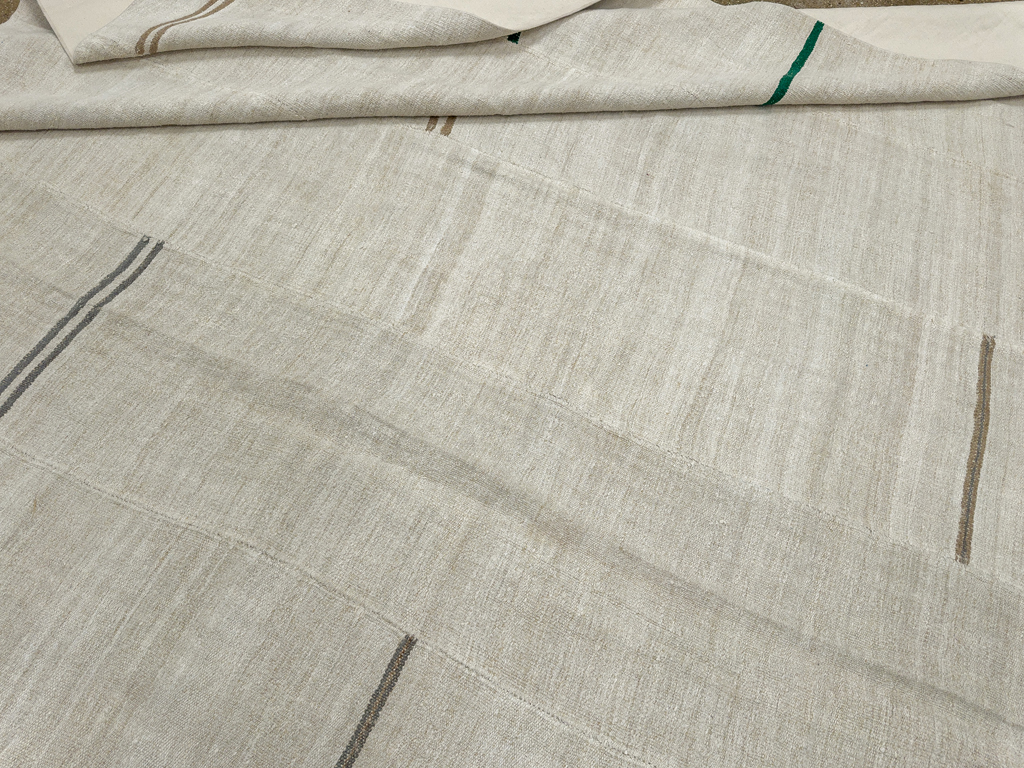Vintage Turkish Flatweave Kilim Large Carpet, No.33654 - Staging