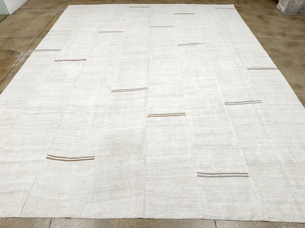 Vintage Turkish Flatweave Kilim Large Carpet, No.33655 - Staging