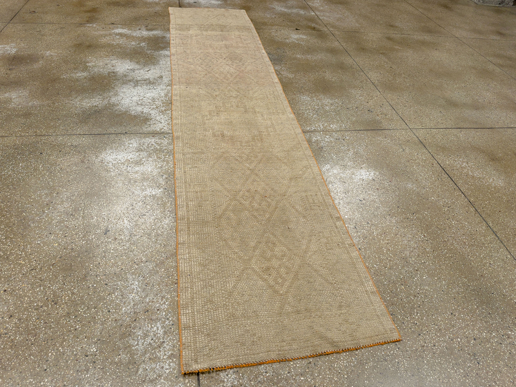 Vintage Turkish Anatolian Runner, No.33659 - Staging