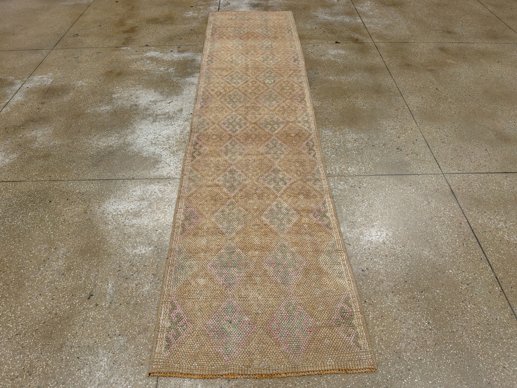 Vintage Turkish Anatolian Runner, No.33664 - Staging