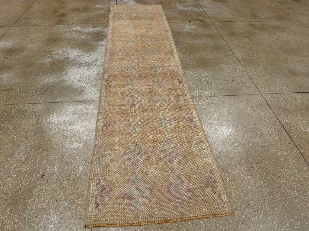 Vintage Turkish Anatolian Runner, No.33664 - Staging
