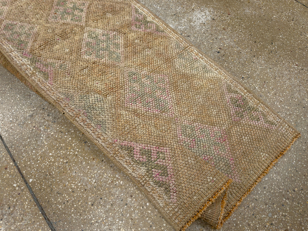 Vintage Turkish Anatolian Runner, No.33664 - Staging