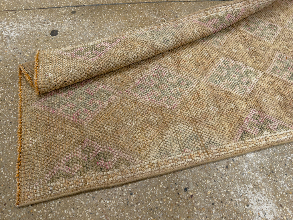 Vintage Turkish Anatolian Runner, No.33664 - Staging