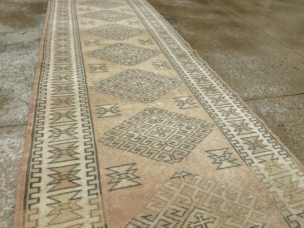 Vintage Turkish Anatolian Runner, No.33665 - Staging