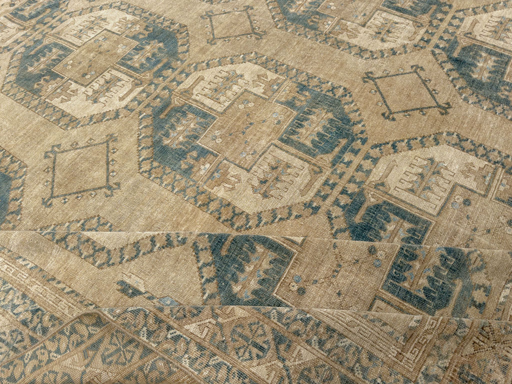 Vintage Central Asian Turkoman Room Size Carpet, No.33666 - Staging