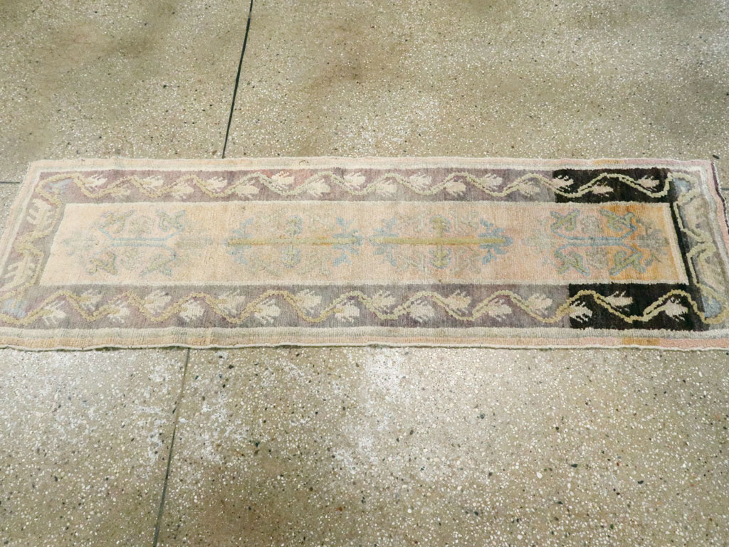 Vintage East Turkestan Khotan Runner, No.8073 - Staging