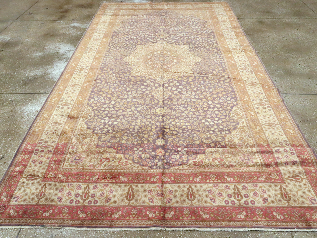 Vintage Turkish Herekeh Carpet, No.8230 - Staging