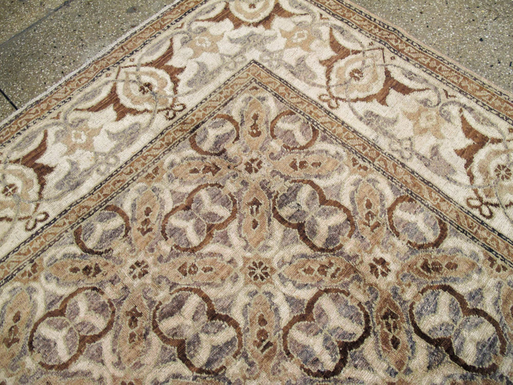 Antique Indian Lahore Room Size Carpet, No.8258 - Staging