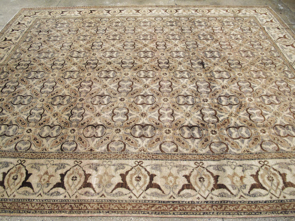 Antique Indian Lahore Room Size Carpet, No.8258 - Staging