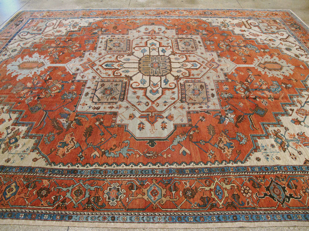 Antique Persian Serapi Carpet, No.8319 - Staging
