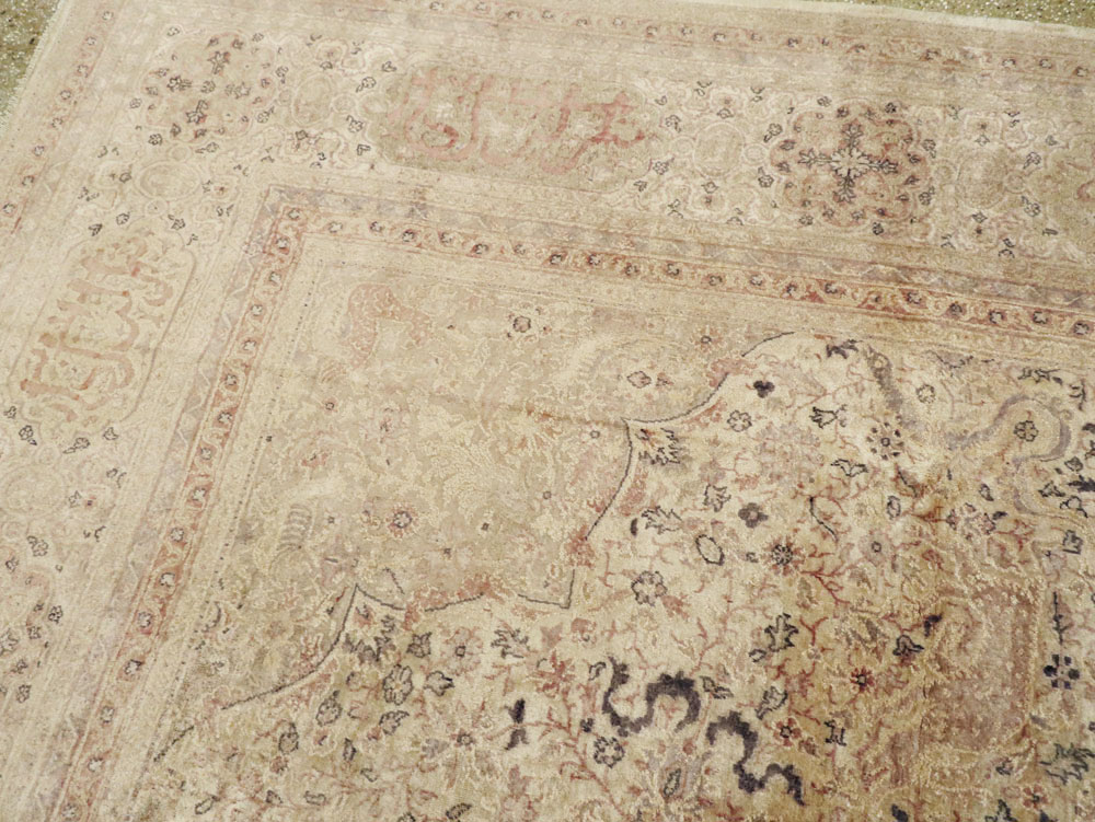 Antique Turkish Sivas Carpet, No.8322 - Staging