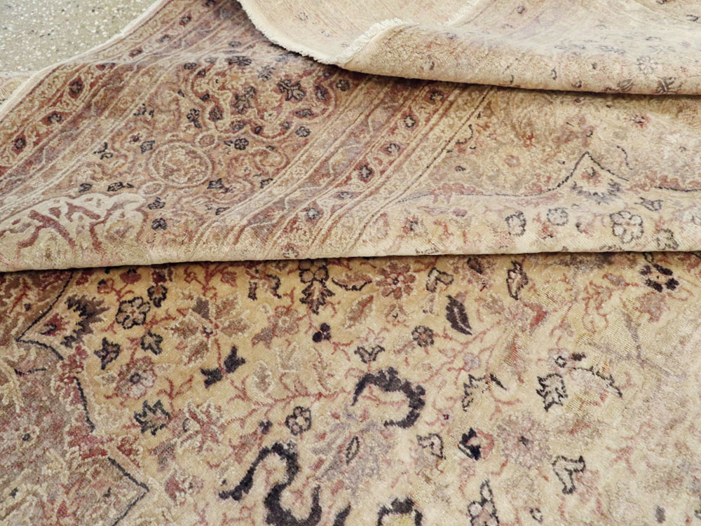 Antique Turkish Sivas Carpet, No.8322 - Staging