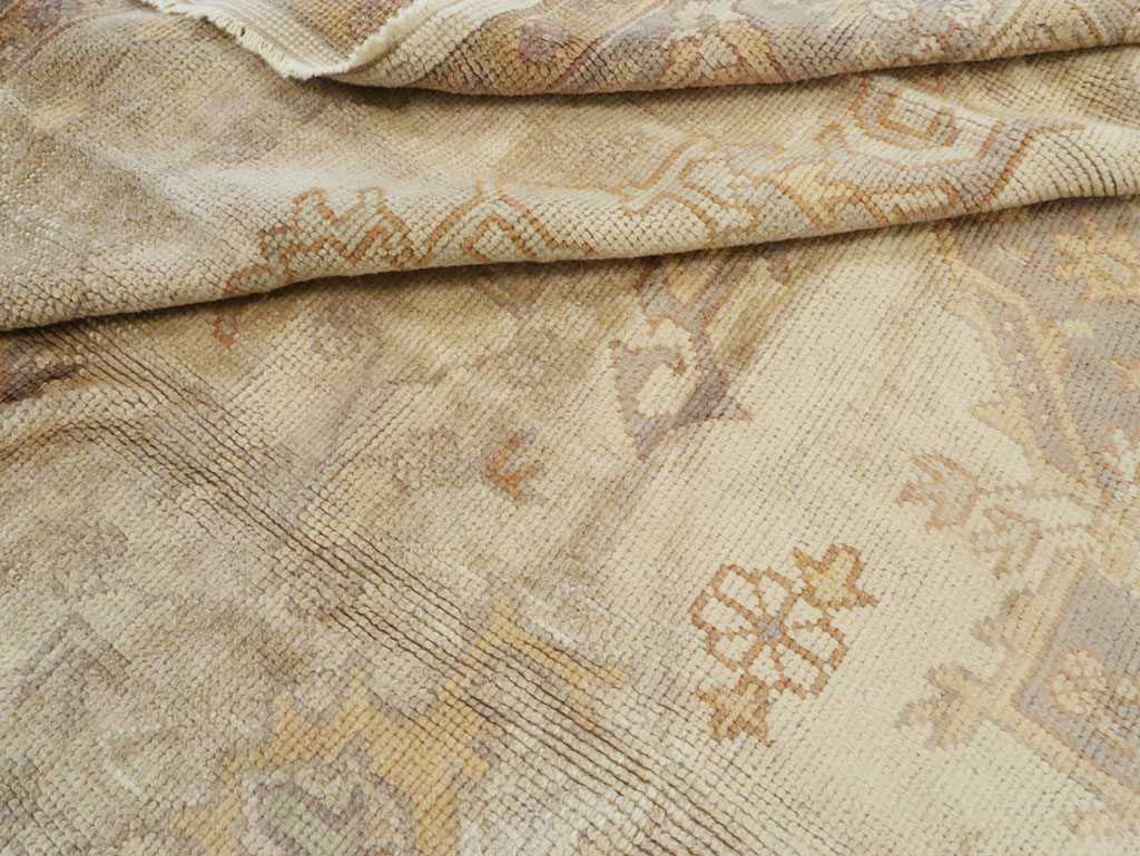 Vintage Turkish Oushak Carpet, No.8405 - Staging
