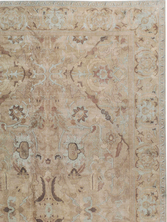 Antique Indian Agra Carpet, No.8497 - Staging