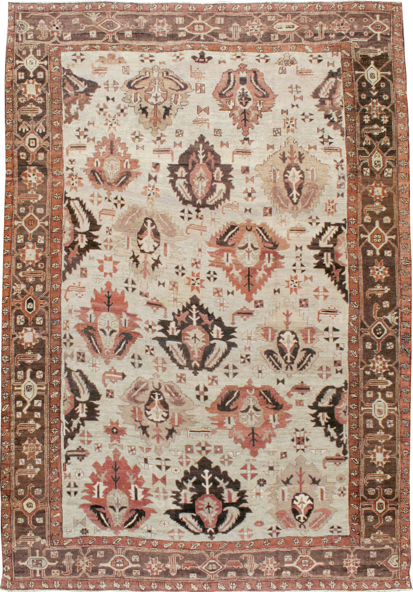 Antique Persian Heriz Carpet, No.8540 - Staging