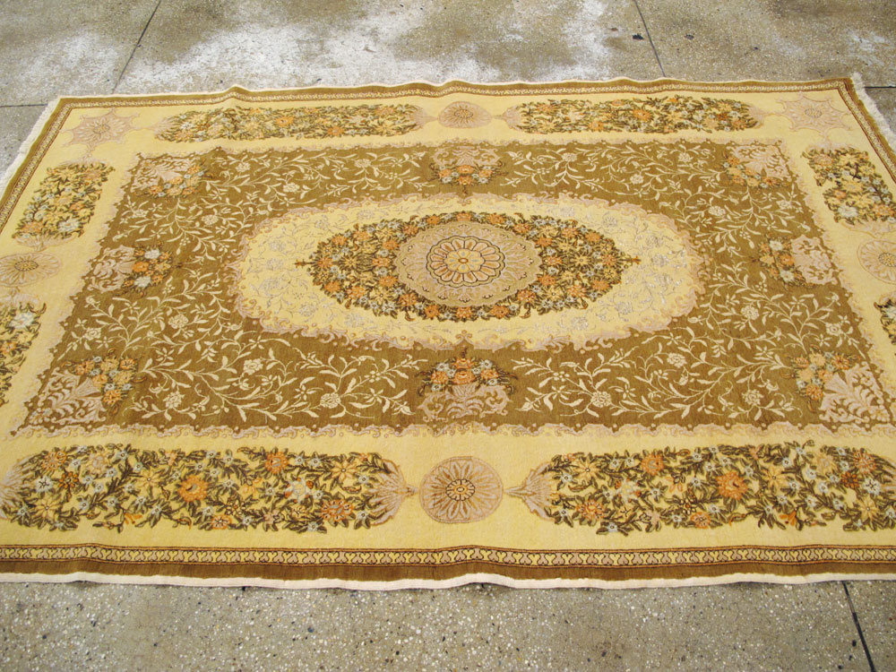 Vintage Turkish Herekeh Carpet, No.8570 - Staging