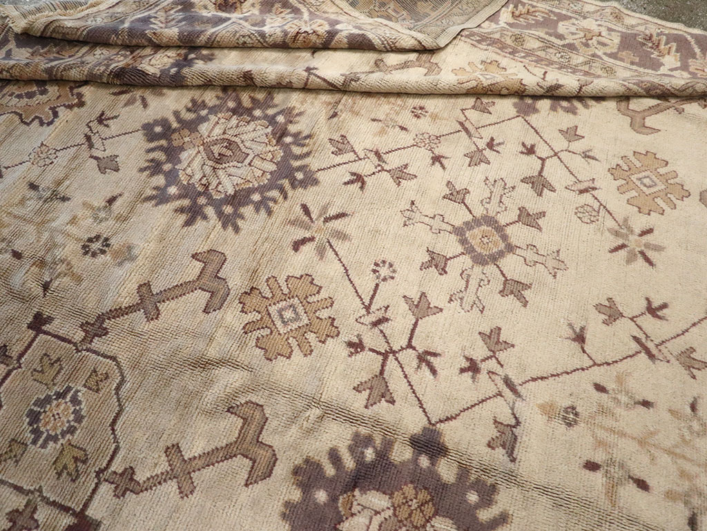Vintage Turkish Oushak Carpet, No.8609 - Staging