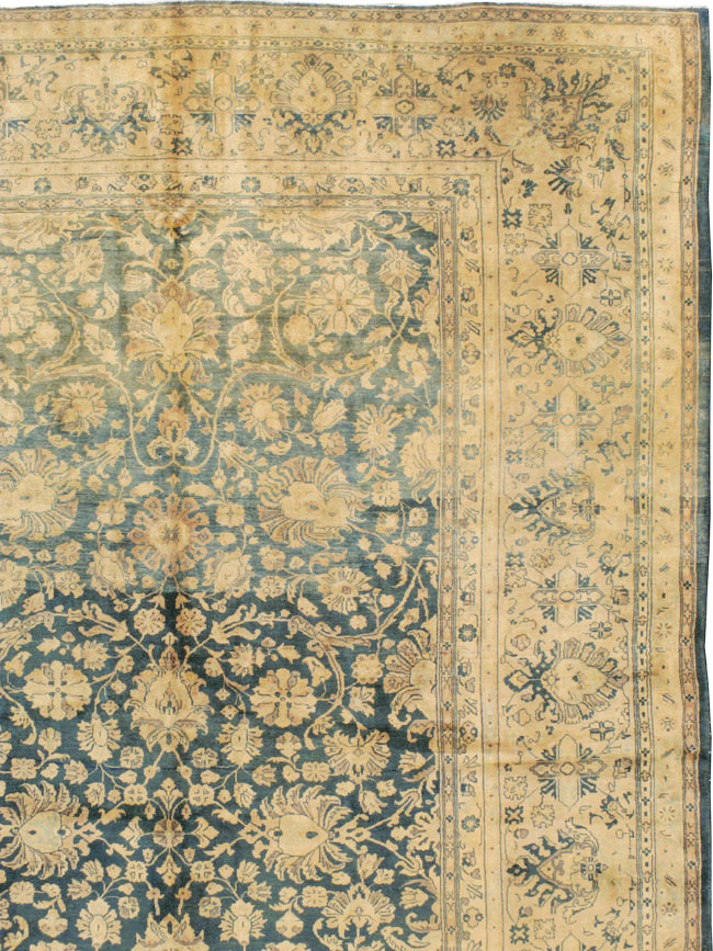 Antique Persian Sarouk Carpet, No.8616 - Staging