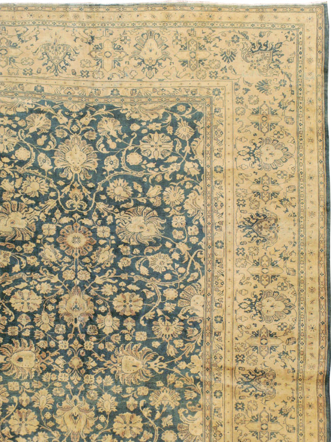 Antique Persian Sarouk Carpet, No.8616 - Staging