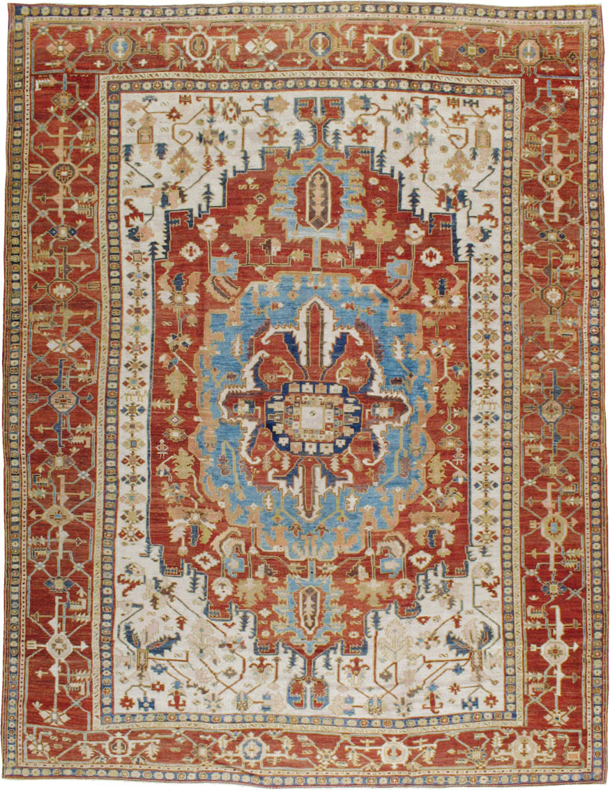 Antique Persian Heriz / Serapi Carpet, No.8639 - Staging