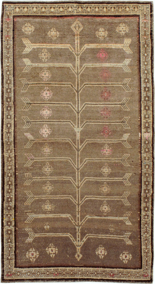 Antique Persian Hamadan Rug, No.8698 - Staging