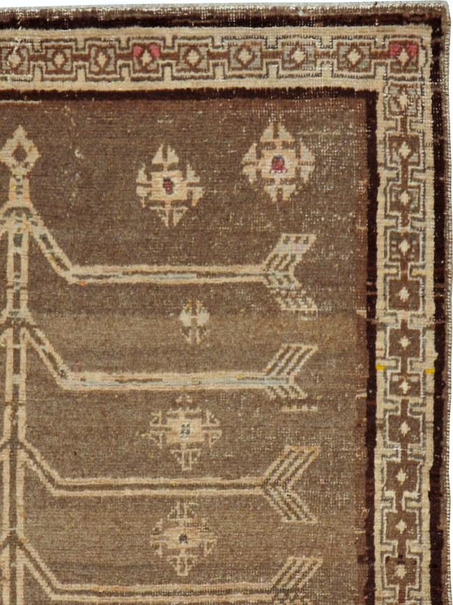 Antique Persian Hamadan Rug, No.8698 - Staging