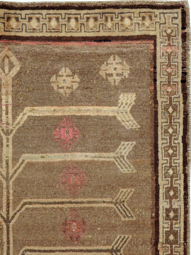 Antique Persian Hamadan Rug, No.8698 - Staging