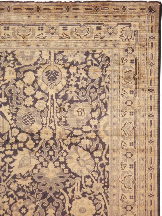 Vintage Indian Lahore Accent Carpet, No.8702 - Staging