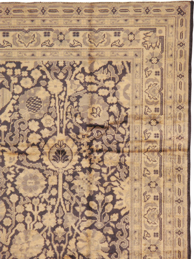 Vintage Indian Lahore Accent Carpet, No.8702 - Staging