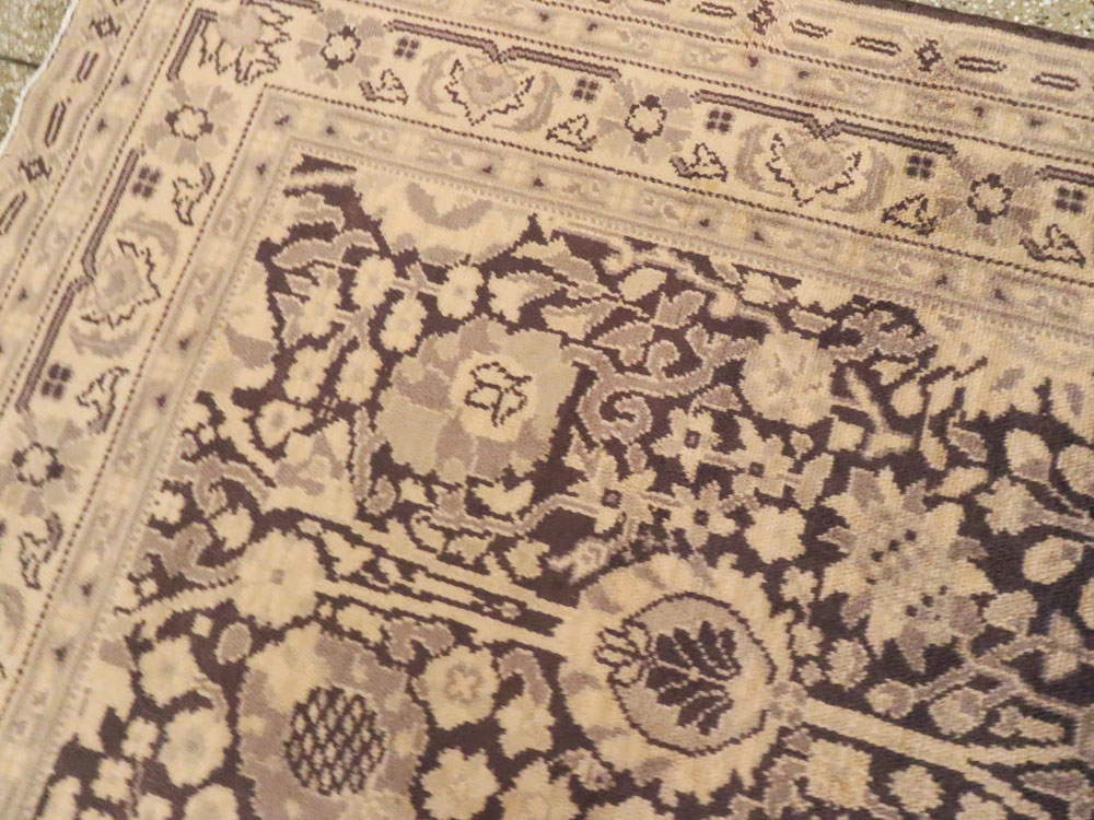 Vintage Indian Lahore Accent Carpet, No.8702 - Staging