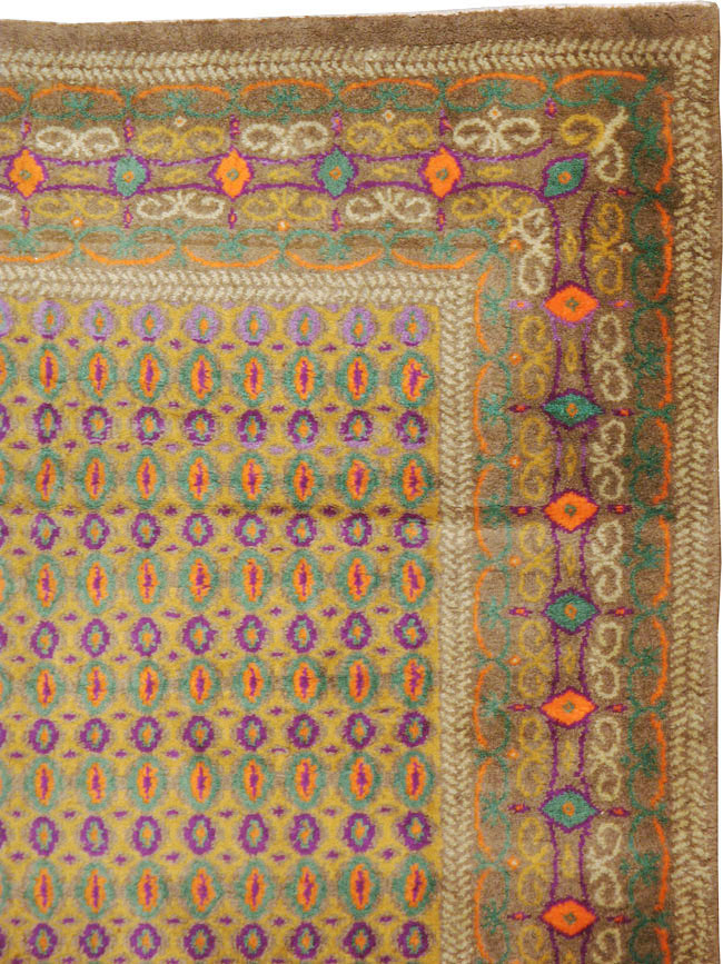 Vintage Indian Lahore Rug, No.8748 - Staging