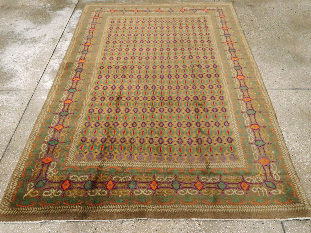 Vintage Indian Lahore Rug, No.8748 - Staging