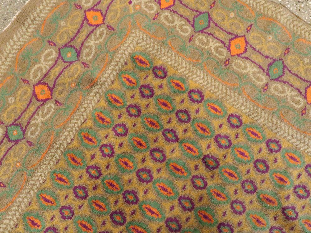 Vintage Indian Lahore Rug, No.8748 - Staging