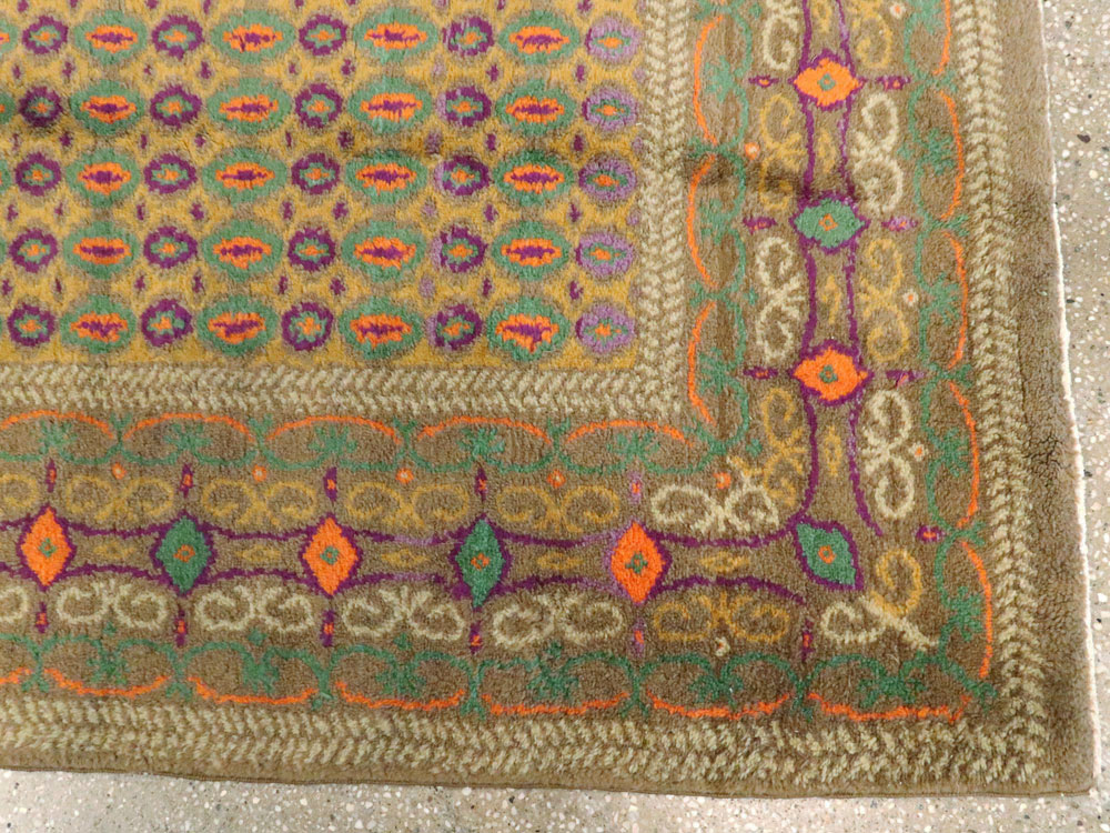 Vintage Indian Lahore Rug, No.8748 - Staging