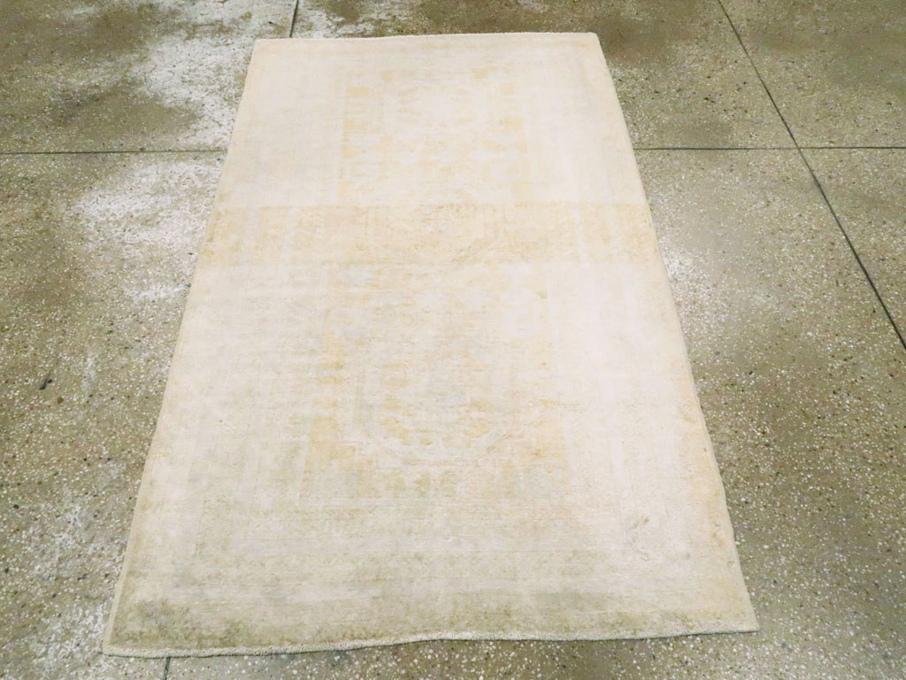 Vintage Turkish Sivas Rug, No.8759 - Staging