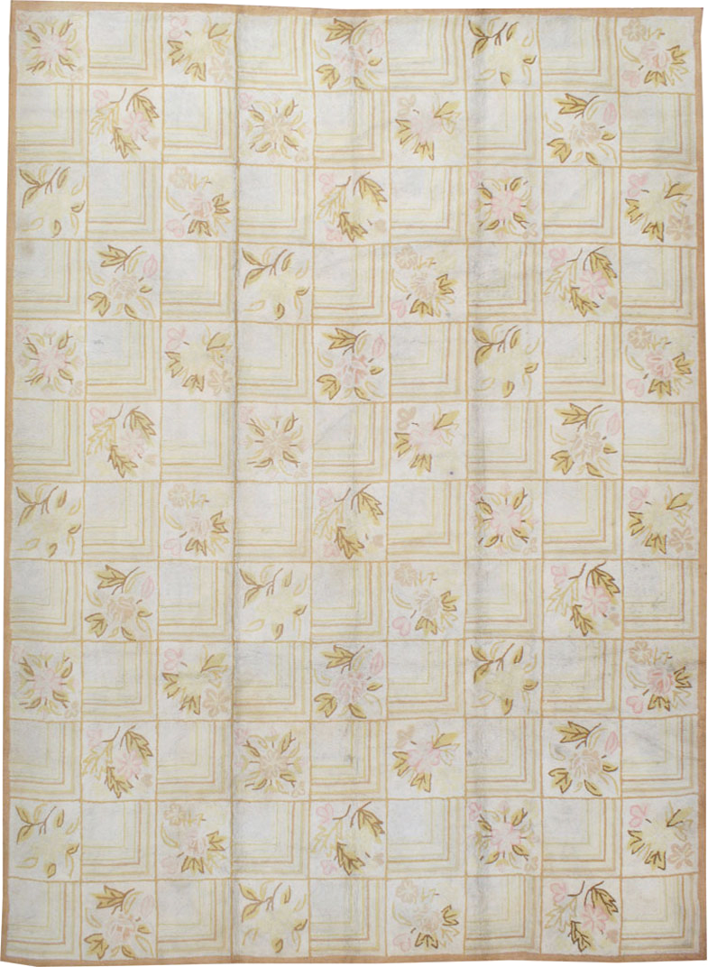 Vintage American Hook Room Size Carpet, No.8773 - Staging