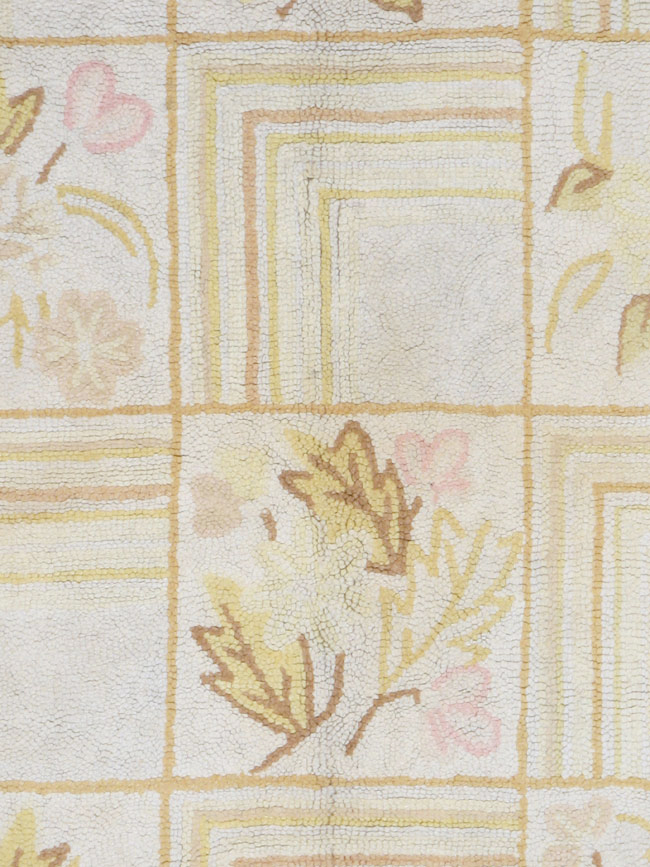 Vintage American Hook Room Size Carpet, No.8773 - Staging