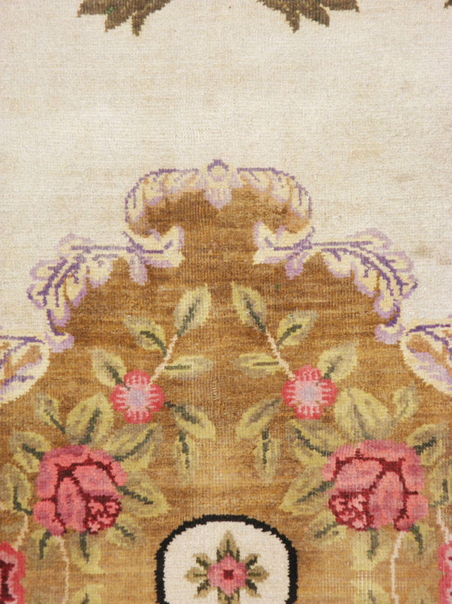 Vintage European Continental Carpet, No.8774 - Staging