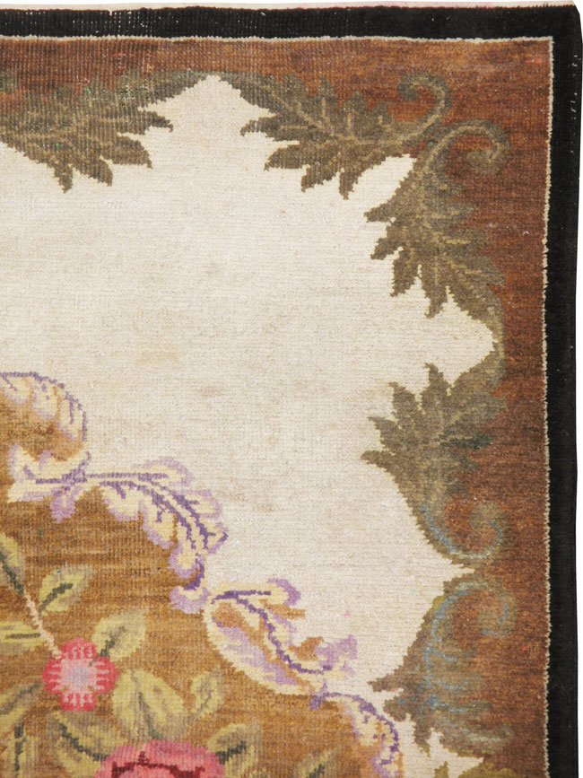 Vintage European Continental Carpet, No.8774 - Staging