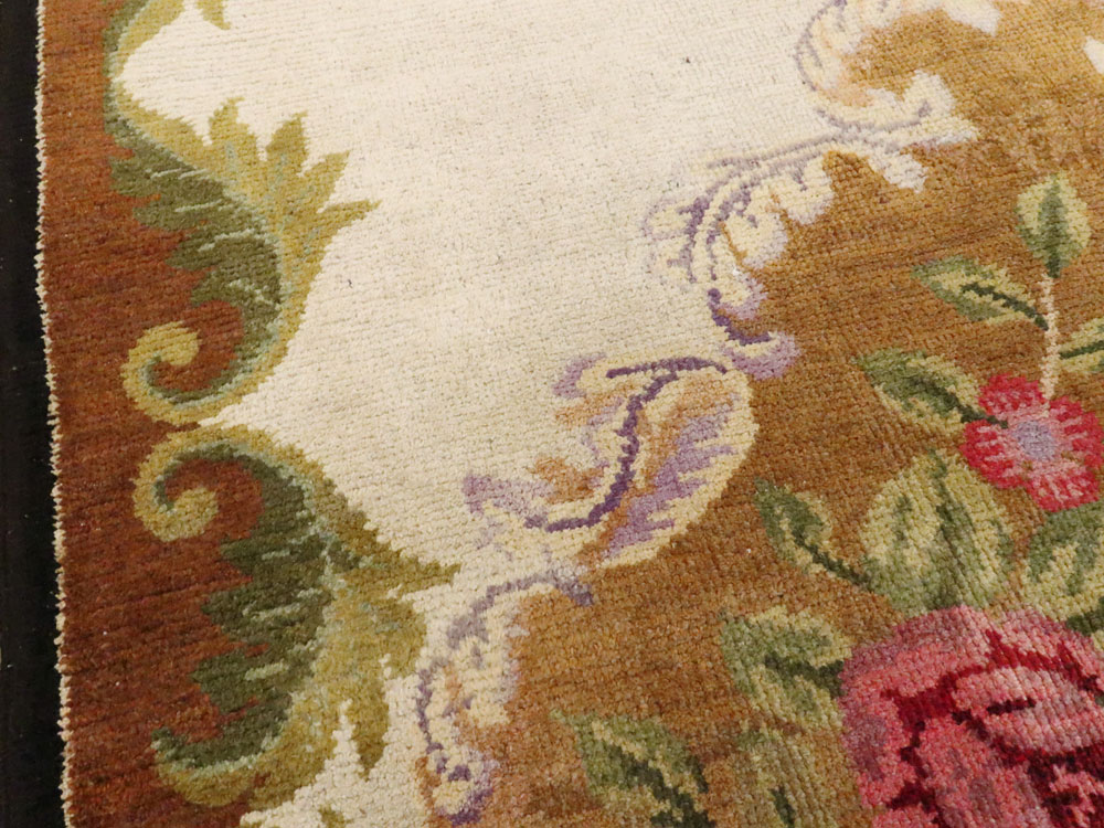 Vintage European Continental Carpet, No.8774 - Staging